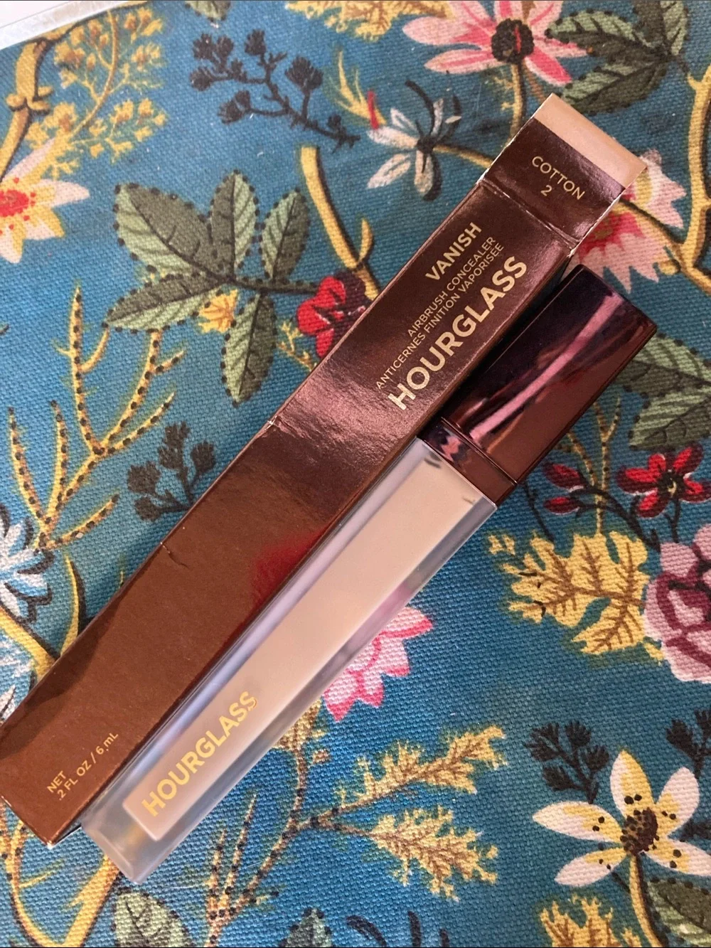 Hourglass Cotton Concealer